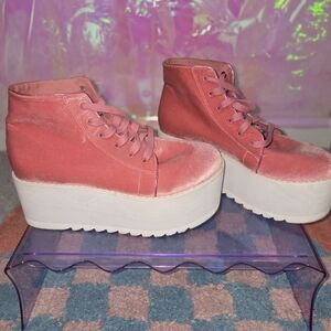 DOLLS KILL Rose Barletta Platform Sneaker - size 9